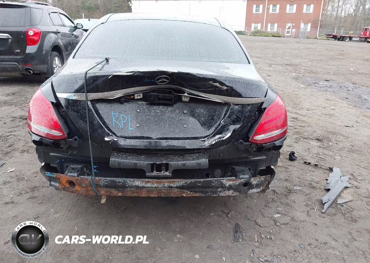 2015 Mercedes-Benz C 300 Luxury 4Matic VIN:55SWF4KB4FU042274 - 17