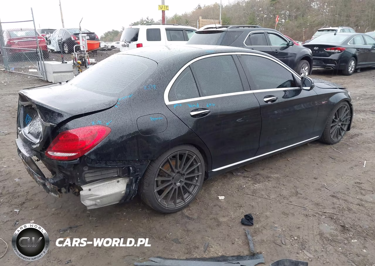 2015 Mercedes-Benz C 300 Luxury 4Matic VIN:55SWF4KB4FU042274 - 4