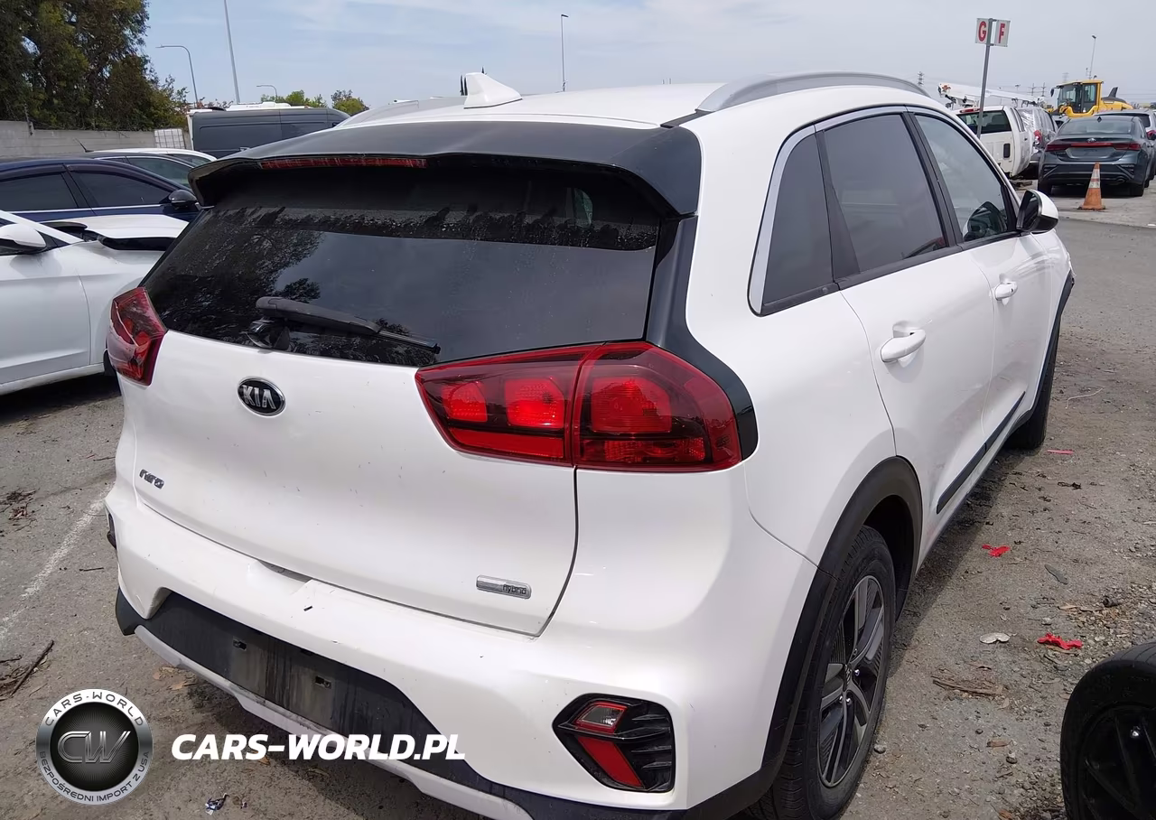 2020 Kia Niro Lxs VIN:KNDCB3LC1L5451296 - 4