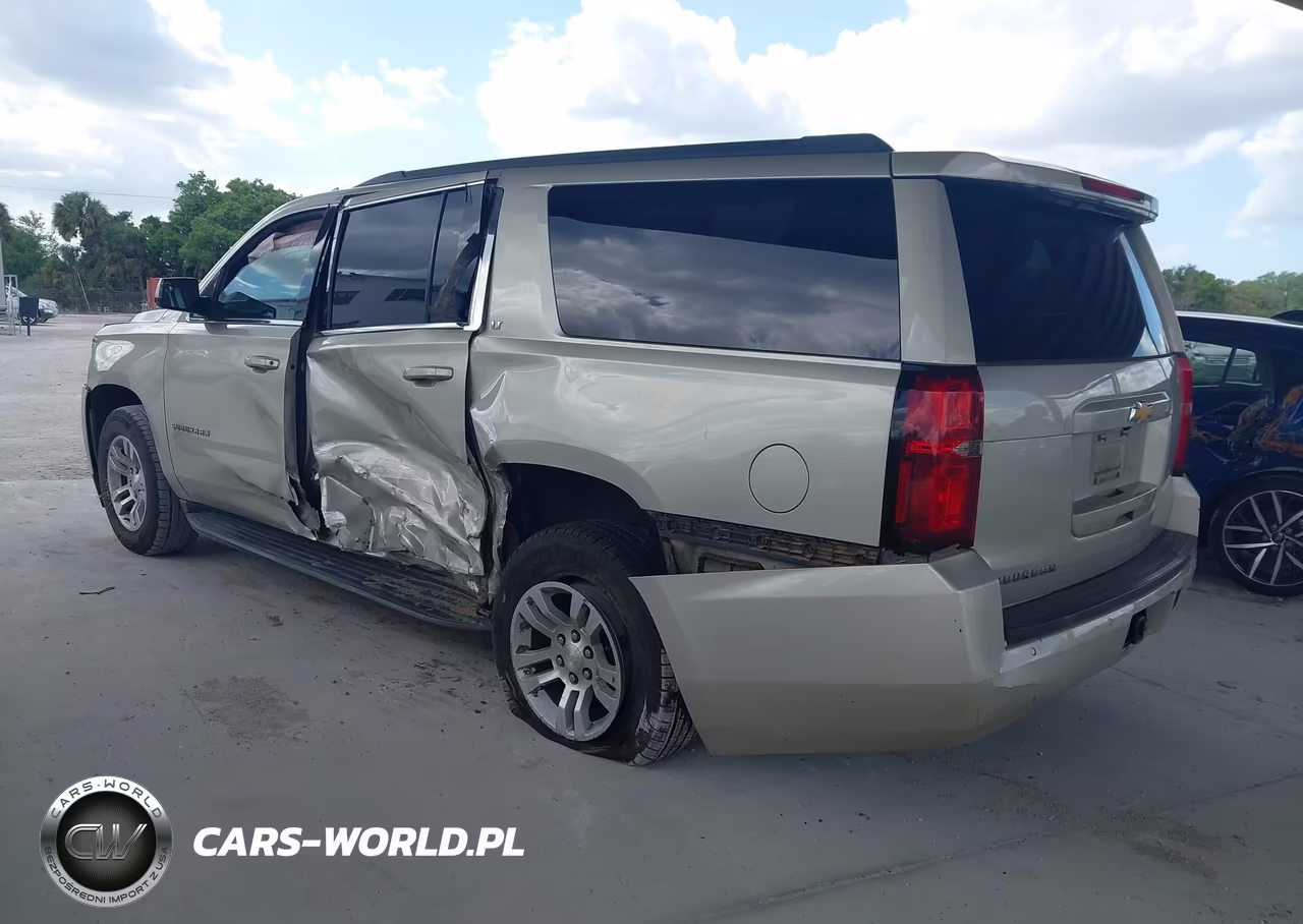 2017 Chevrolet Suburban Lt VIN:1GNSCHKC3HR260445 - 3