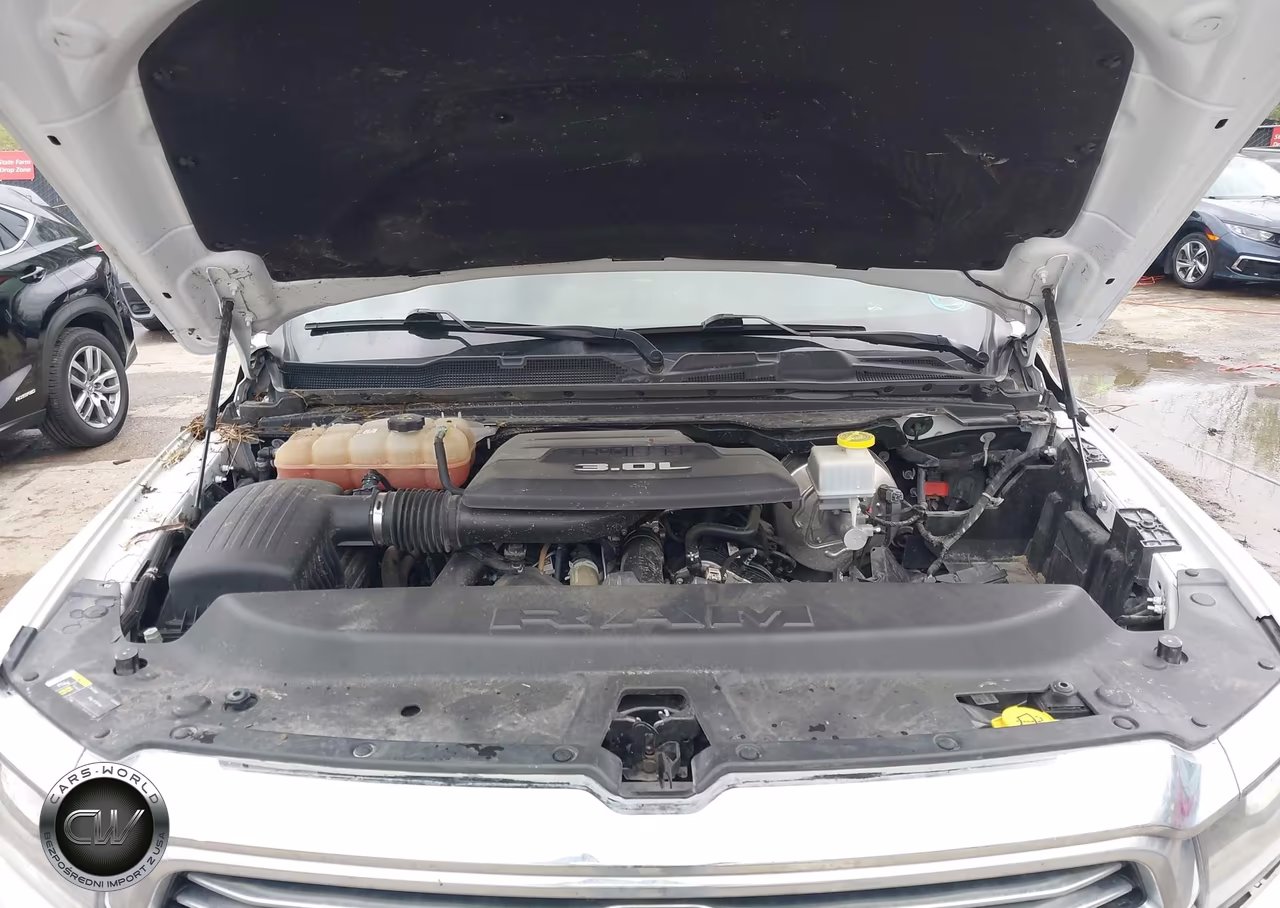 2022 Ram 1500 Laramie 4X4 5'7 Box VIN:1C6SRFJM1NN296764 - 10