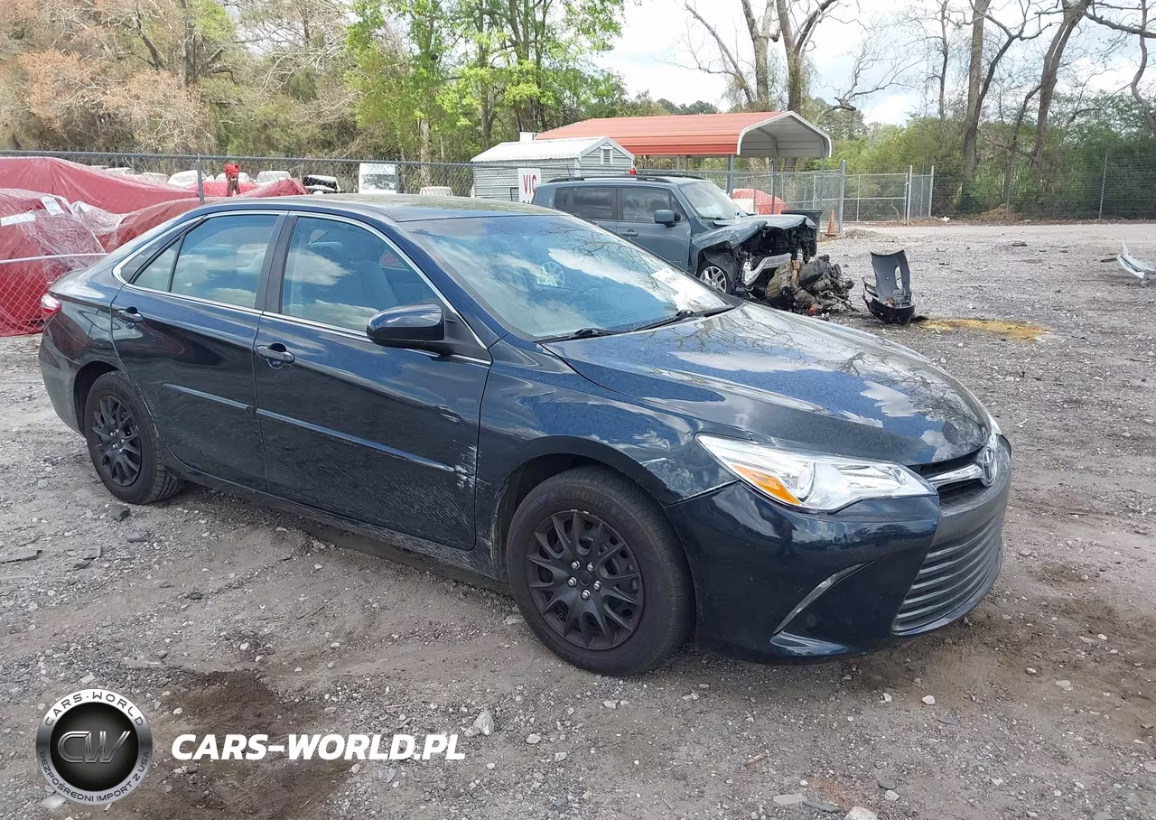 2015 Toyota Camry Le – zdjęcie 1 z 20