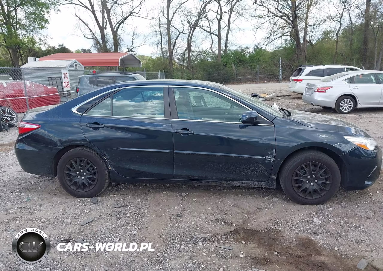 2015 Toyota Camry Le VIN:4T1BF1FK3FU112343 - 13