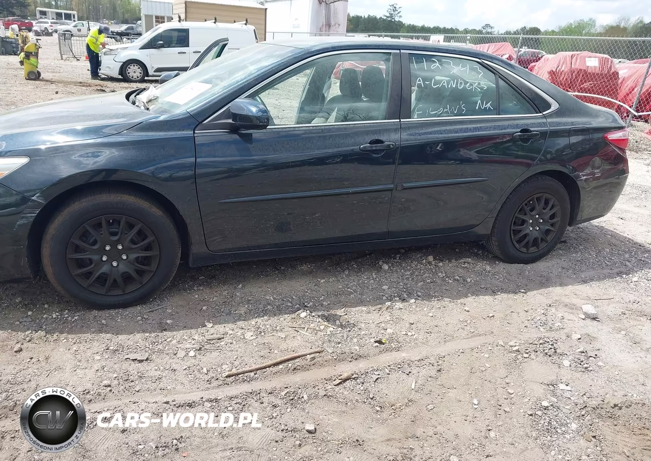 2015 Toyota Camry Le VIN:4T1BF1FK3FU112343 - 6