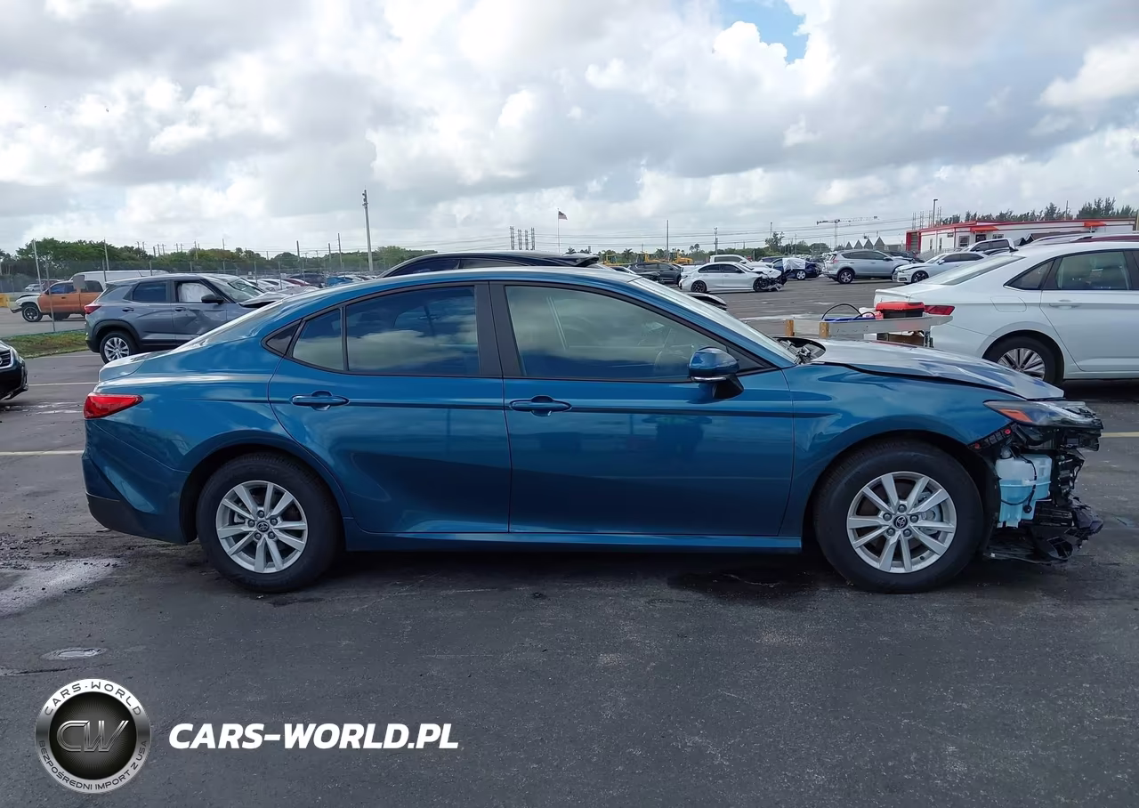 2026 Toyota Camry Le VIN:4T1DAACK8TU263850 - 14