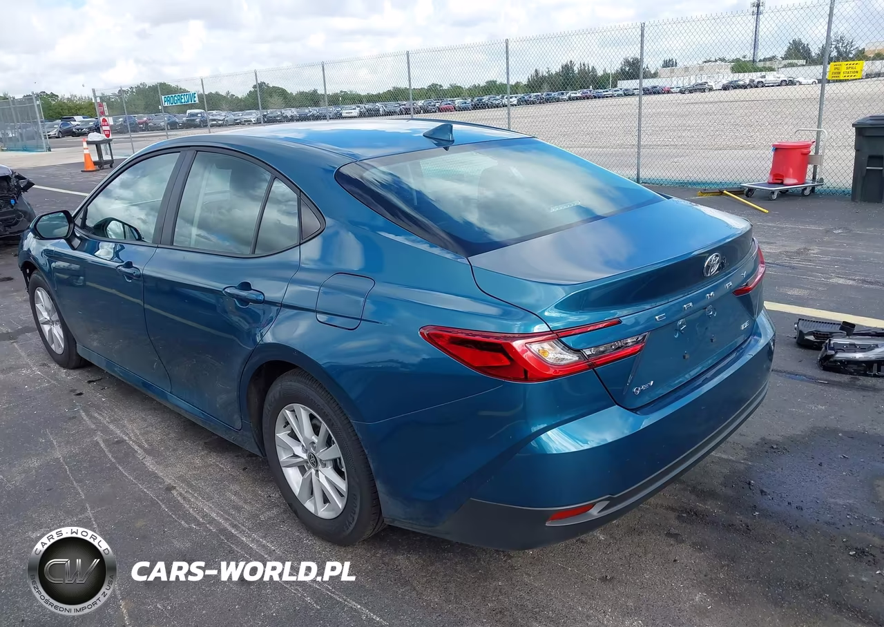 2026 Toyota Camry Le VIN:4T1DAACK8TU263850 - 3