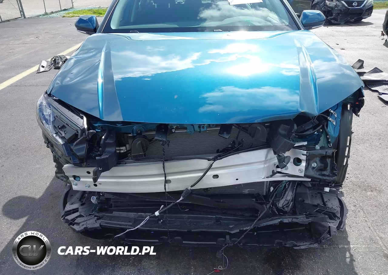 2026 Toyota Camry Le VIN:4T1DAACK8TU263850 - 6