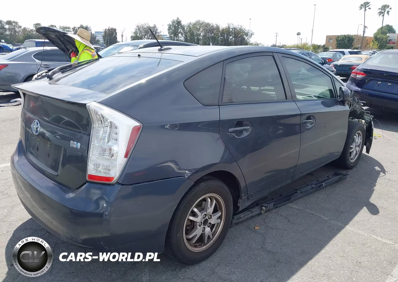 2010 Toyota Prius Iv VIN:JTDKN3DU0A0108662 - 4