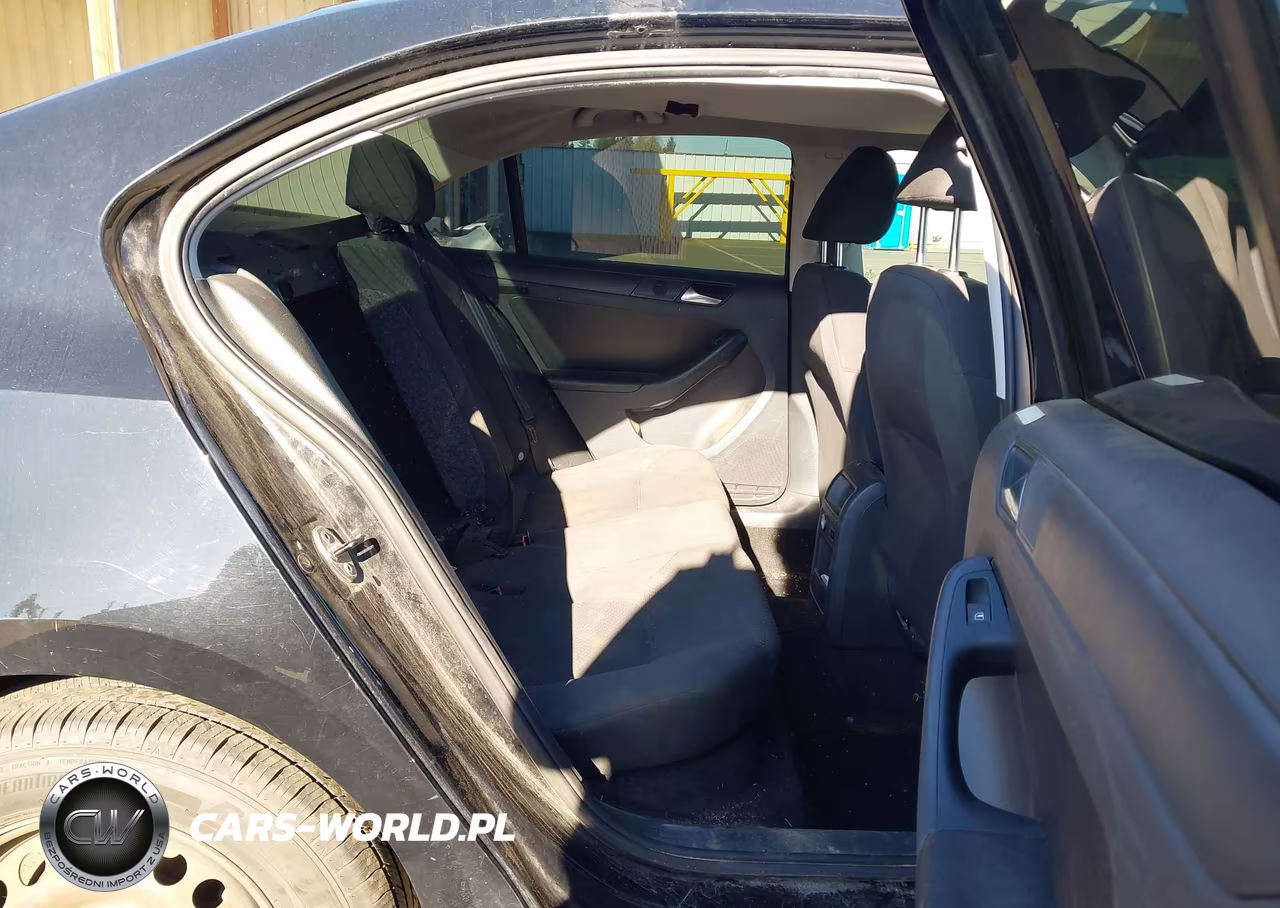 2013 Volkswagen Jetta 2.0L S VIN:3VW2K7AJ5DM421800 - 8