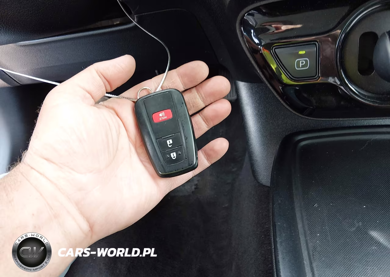 2022 Toyota Prius Le VIN:JTDKAMFU4N3166258 - 11