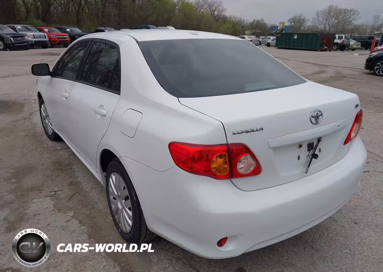2010 Toyota Corolla Xle VIN:1NXBU4EEXAZ270674 - 3