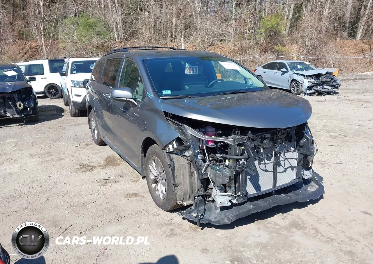 2026 Toyota Sienna Xle