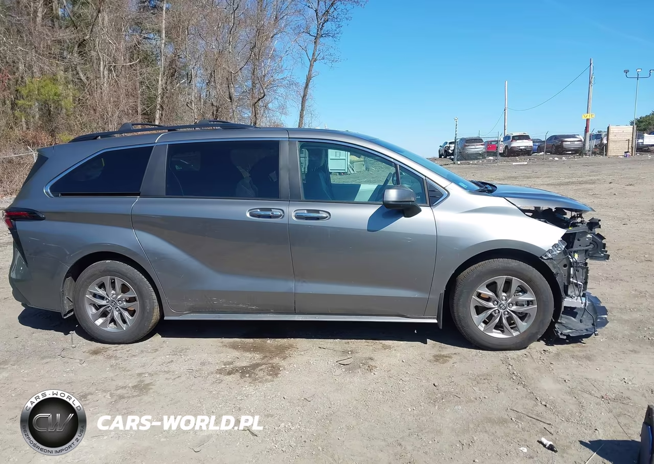 2026 Toyota Sienna Xle VIN:5TDYSKFC7TS228458 - 14