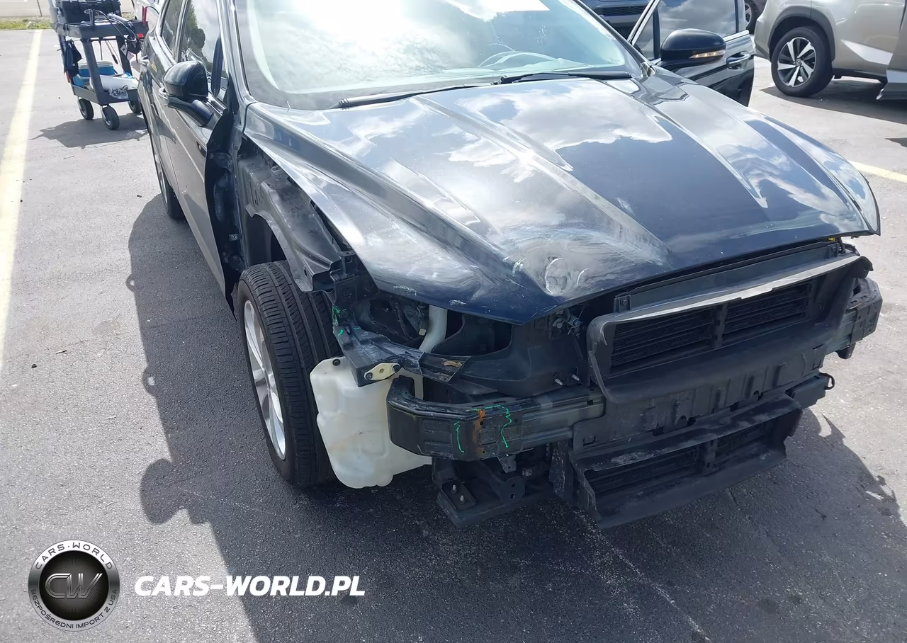 2019 Ford Fusion Energi Titanium VIN:3FA6P0SU4KR161806 - 6