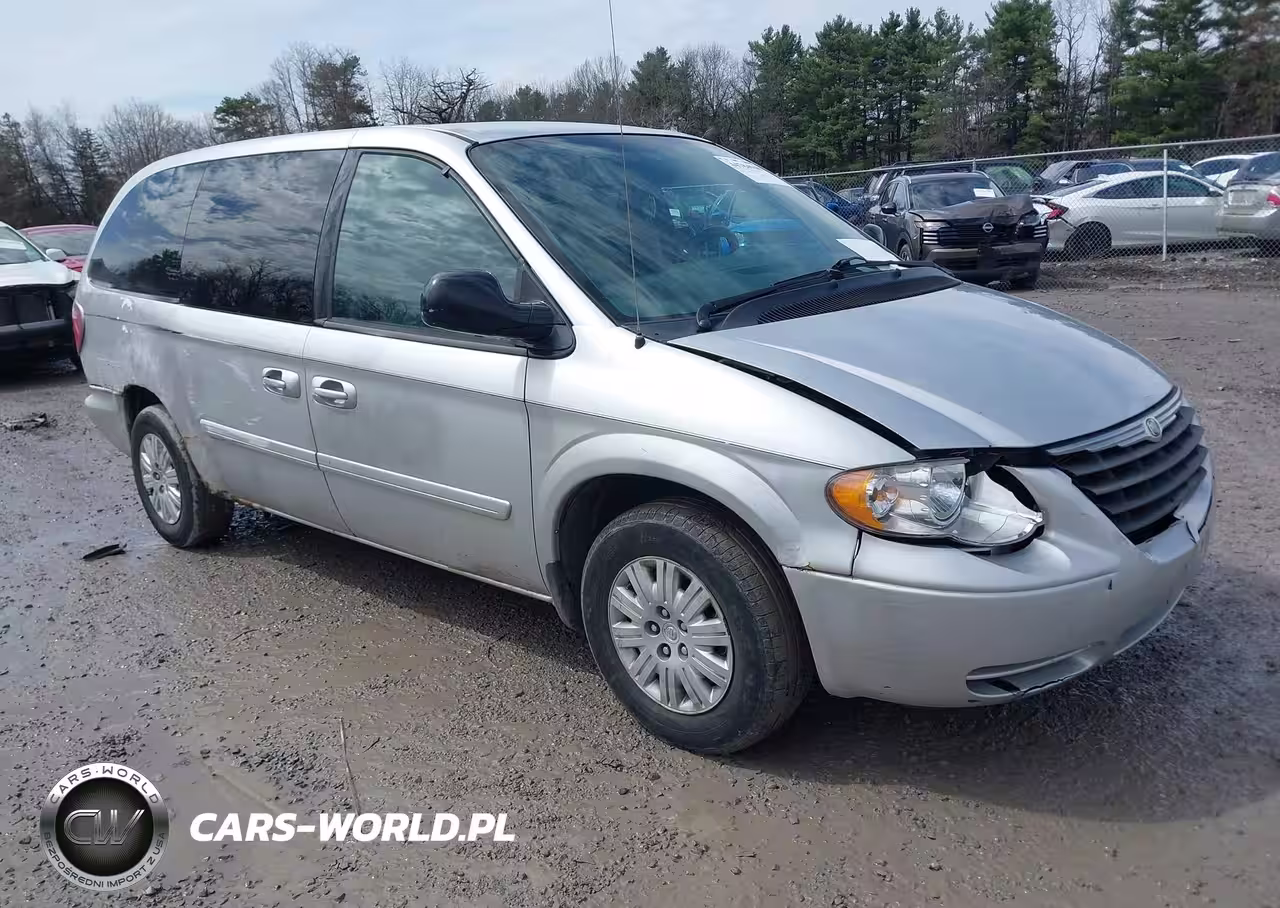 2005 Chrysler Town & Country Lx