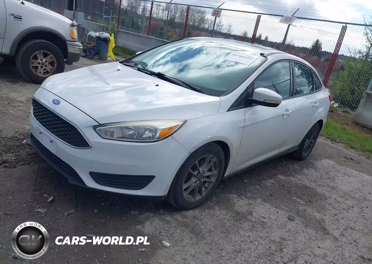 2015 Ford Focus Se VIN:1FADP3F21FL204567 - 2