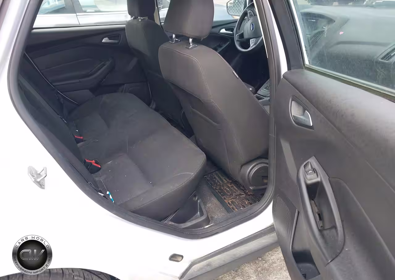 2015 Ford Focus Se VIN:1FADP3F21FL204567 - 8