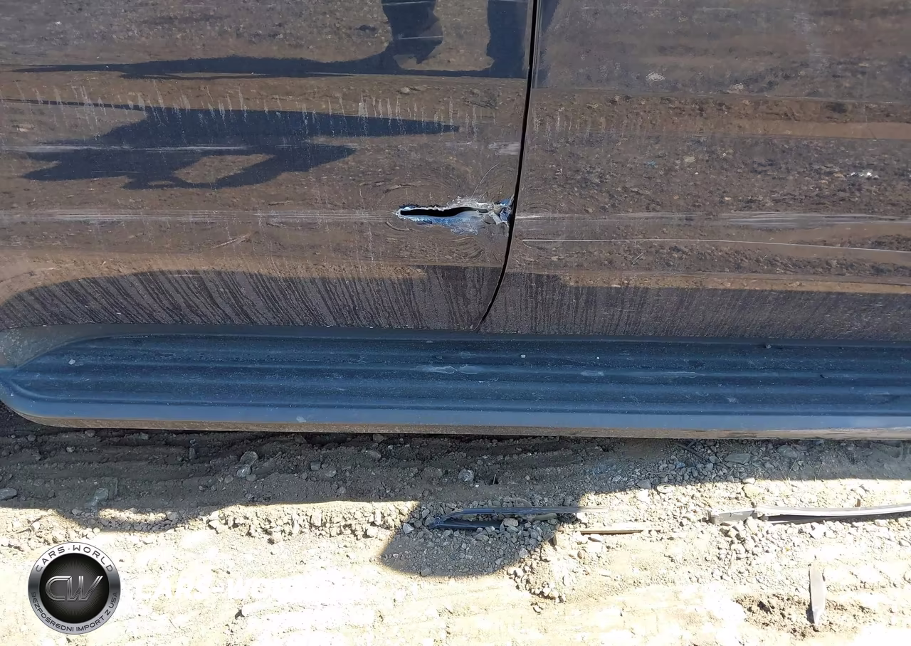 2018 Chevrolet Tahoe Police VIN:1GNLCDEC5JR139575 - 17