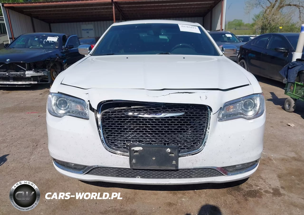 2019 Chrysler 300 Limited VIN:2C3CCAEG5KH602010 - 12