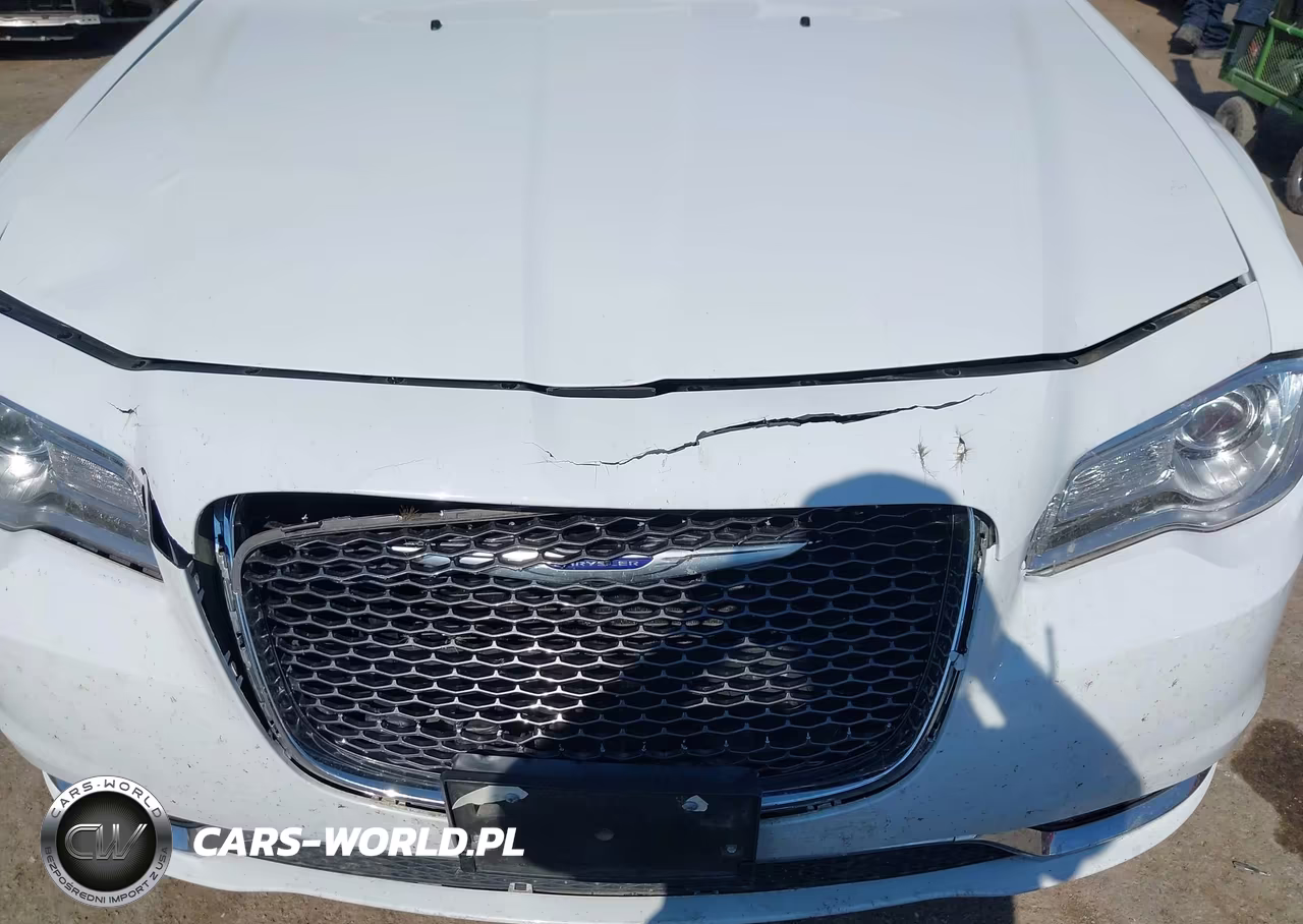 2019 Chrysler 300 Limited VIN:2C3CCAEG5KH602010 - 6