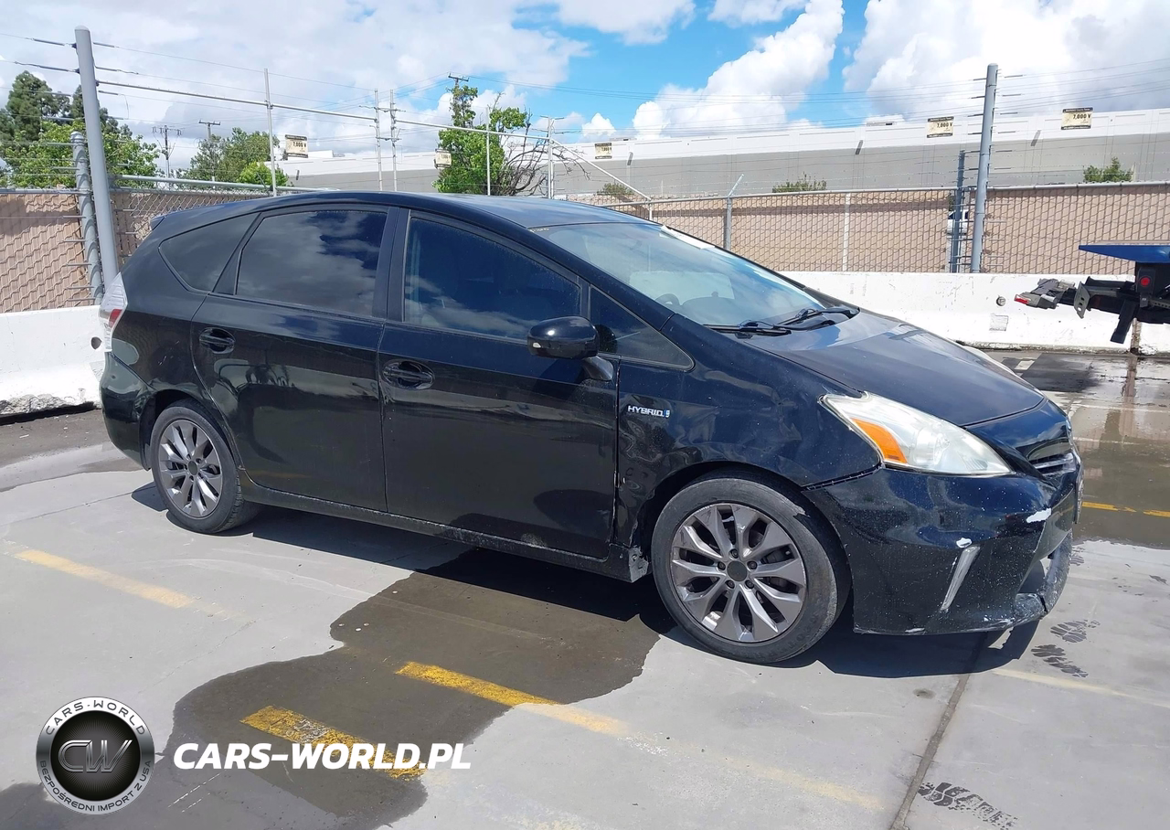 2013 Toyota Prius V Two