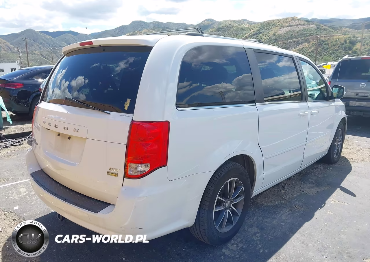 2017 Dodge Grand Caravan Sxt VIN:2C4RDGCG0HR700096 - 4