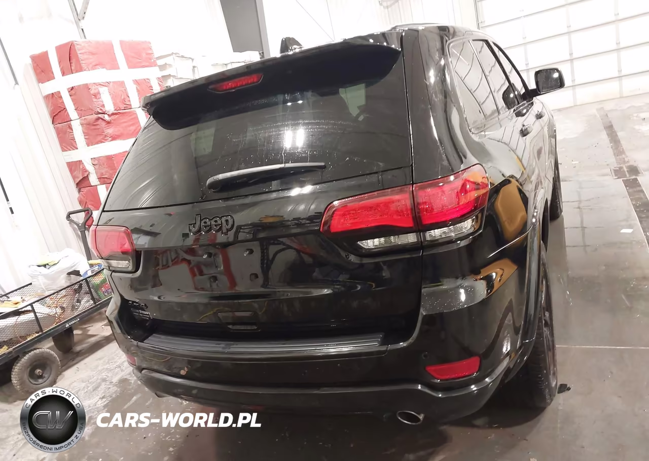2018 Jeep Grand Cherokee Altitude 4X4 VIN:1C4RJFAG1JC435595 - 17