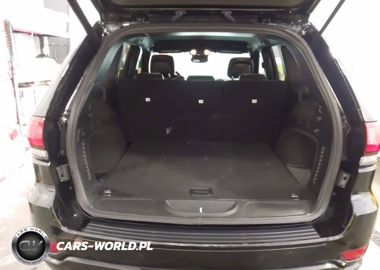 2018 Jeep Grand Cherokee Altitude 4X4 VIN:1C4RJFAG1JC435595 - 18