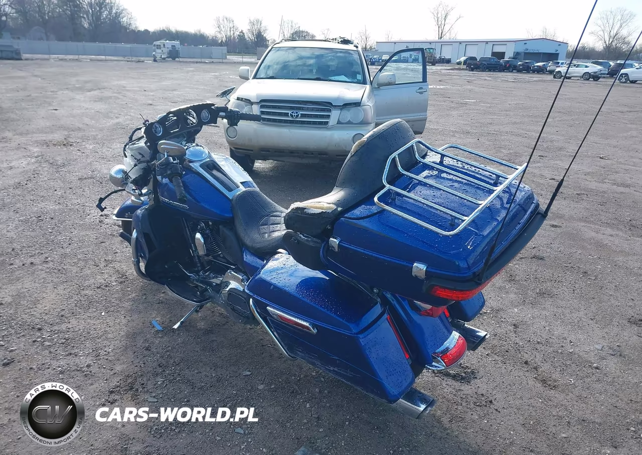 2015 Harley-Davidson Flhtk Ultra Limited VIN:1HD1KEL19FB652479 - 3