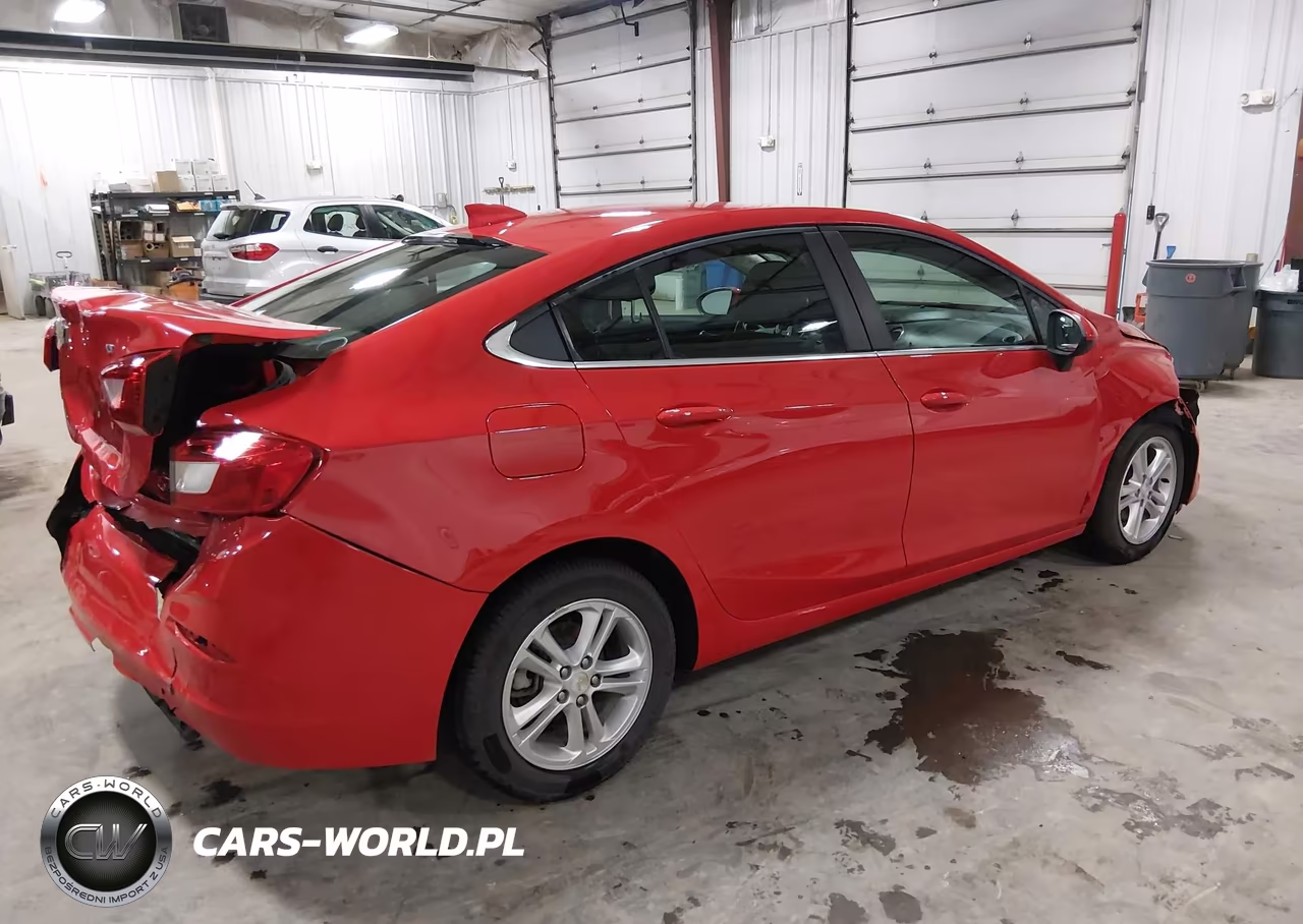 2018 Chevrolet Cruze Lt Auto VIN:1G1BE5SM6J7166824 - 4
