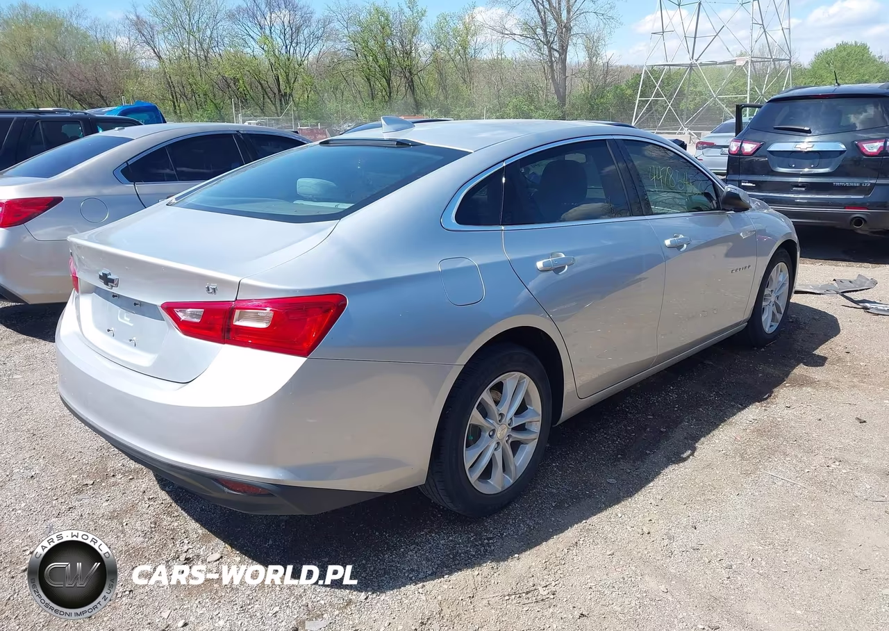 2018 Chevrolet Malibu Lt VIN:1G1ZD5ST1JF106030 - 4