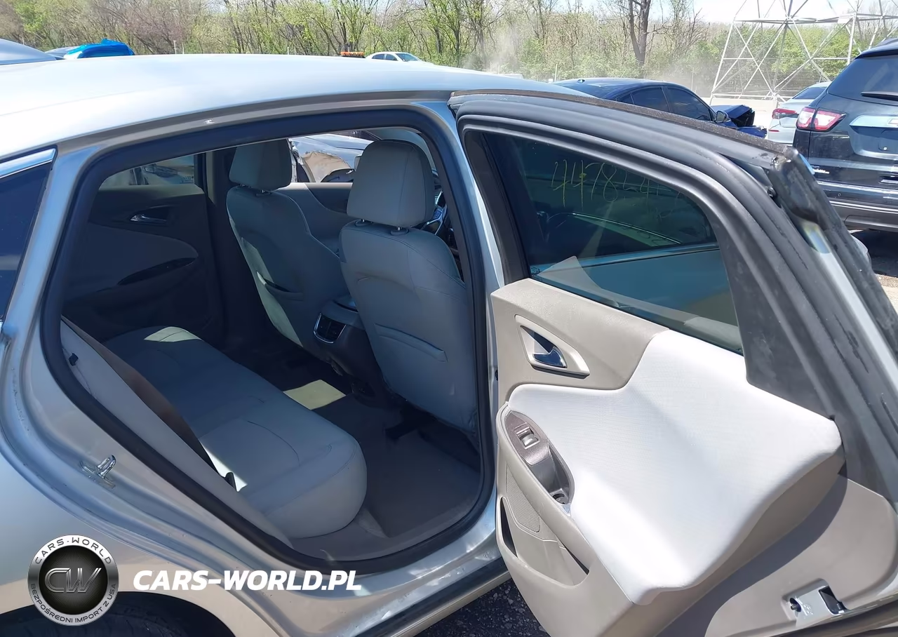 2018 Chevrolet Malibu Lt VIN:1G1ZD5ST1JF106030 - 8