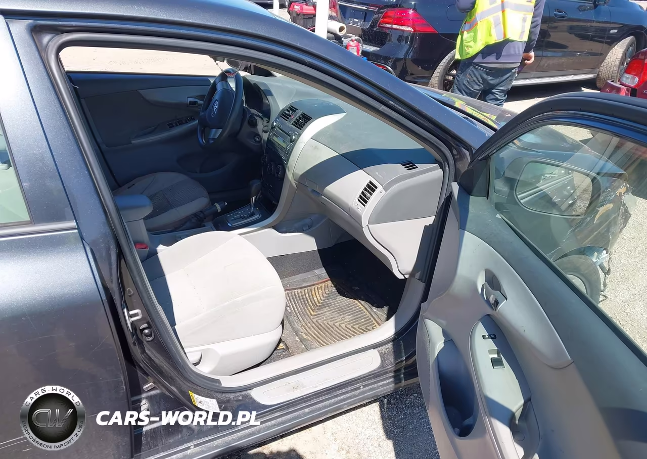 2010 Toyota Corolla Le VIN:1NXBU4EEXAZ175175 - 5