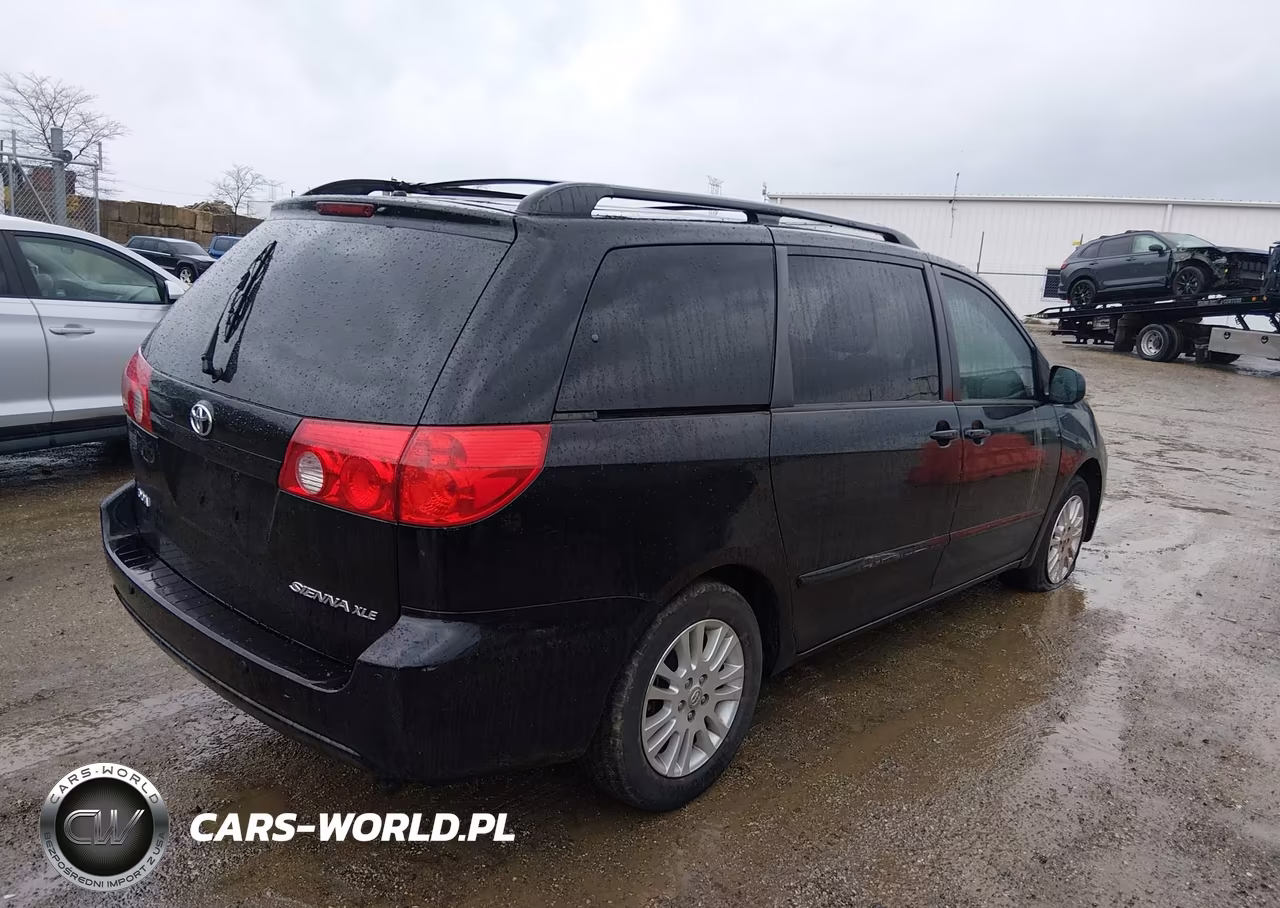 2010 Toyota Sienna Xle VIN:5TDYK4CCXAS295536 - 4