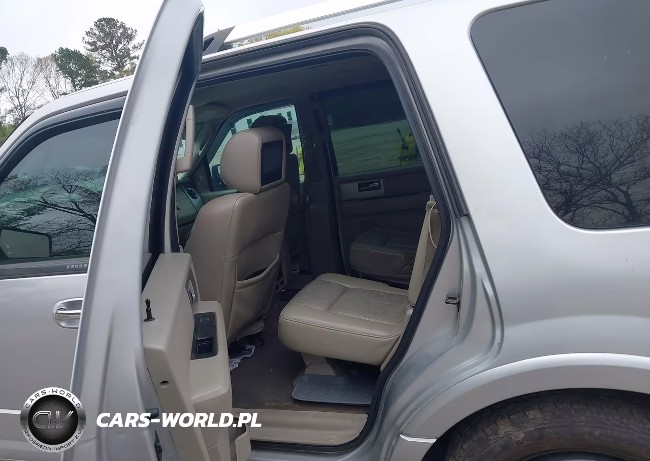 2011 Ford Expedition Limited VIN:1FMJU1K55BEF21997 - 8