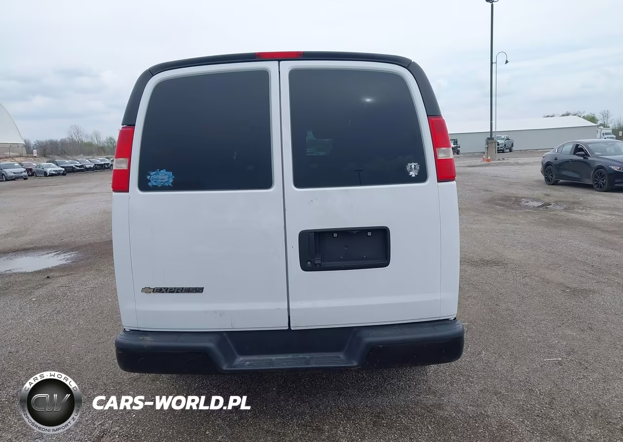 2018 Chevrolet Express 3500 Work Van VIN:1GCZGHFG3J1309981 - 16