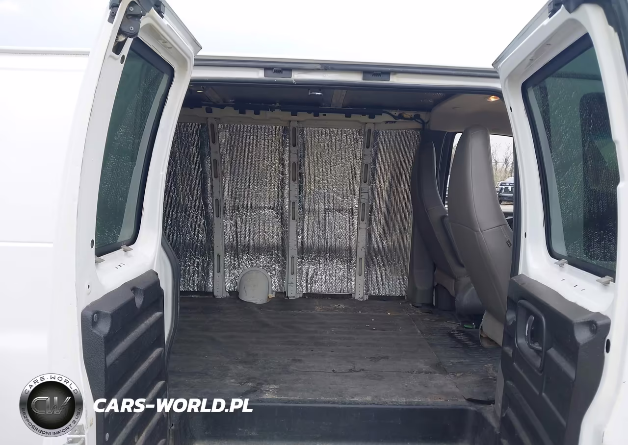 2018 Chevrolet Express 3500 Work Van VIN:1GCZGHFG3J1309981 - 8