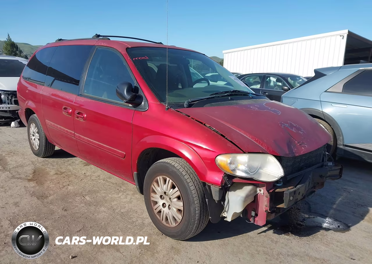 2005 Chrysler Town & Country Lx