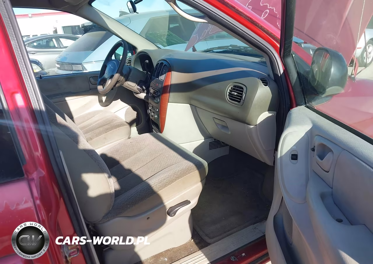 2005 Chrysler Town & Country Lx VIN:2C4GP44R35R543253 - 5