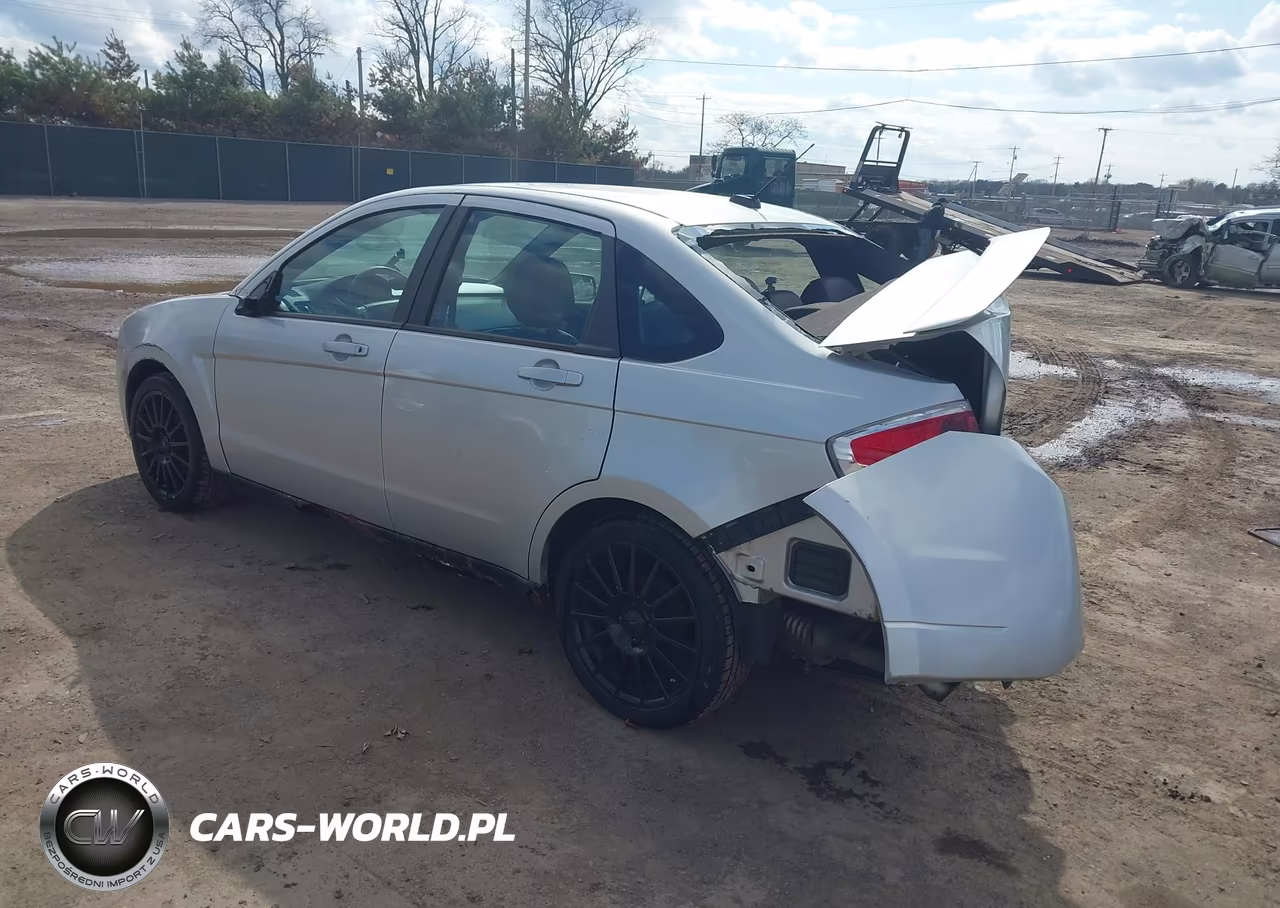 2010 Ford Focus Ses VIN:1FAHP3GN6AW168814 - 3