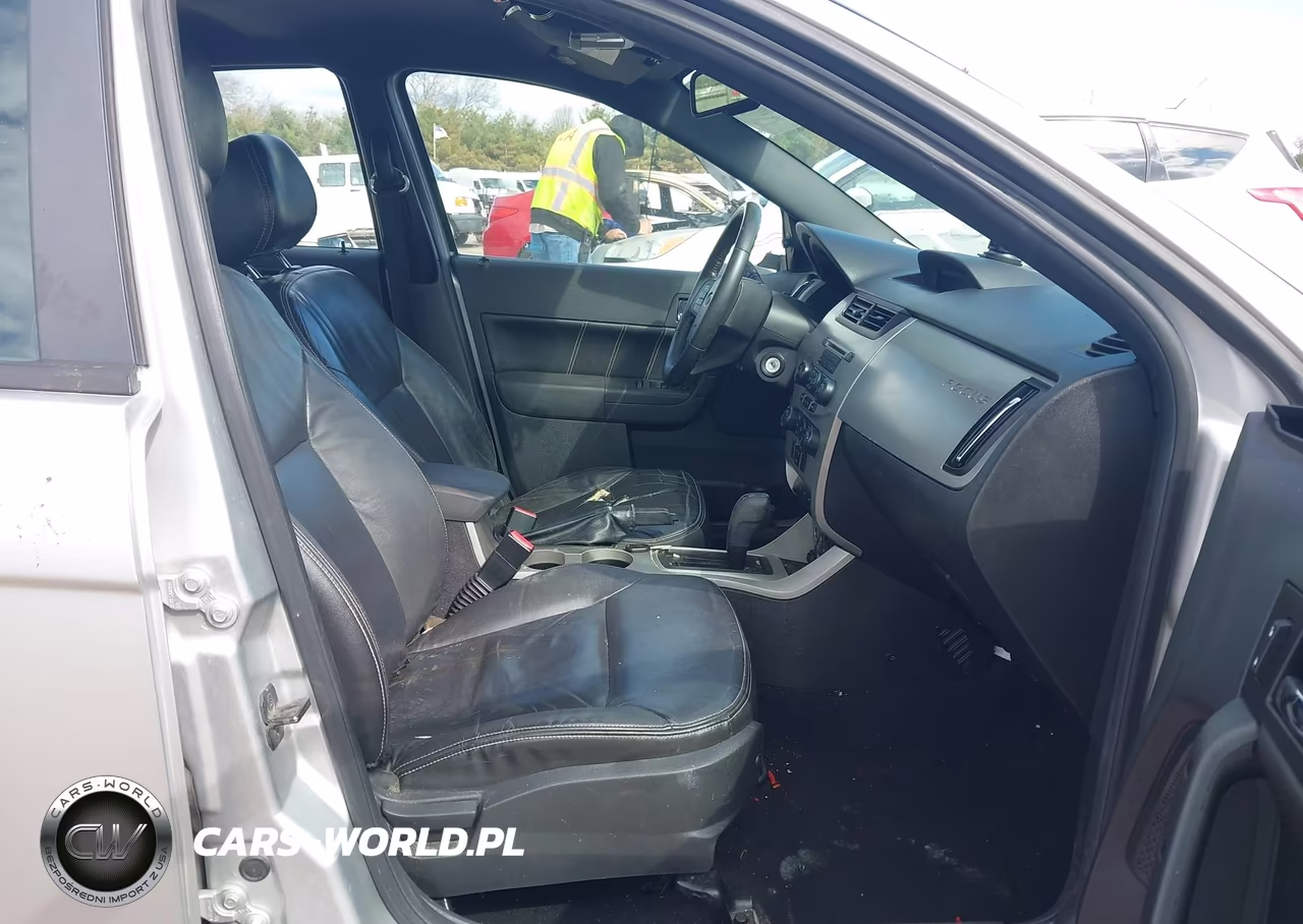 2010 Ford Focus Ses VIN:1FAHP3GN6AW168814 - 5