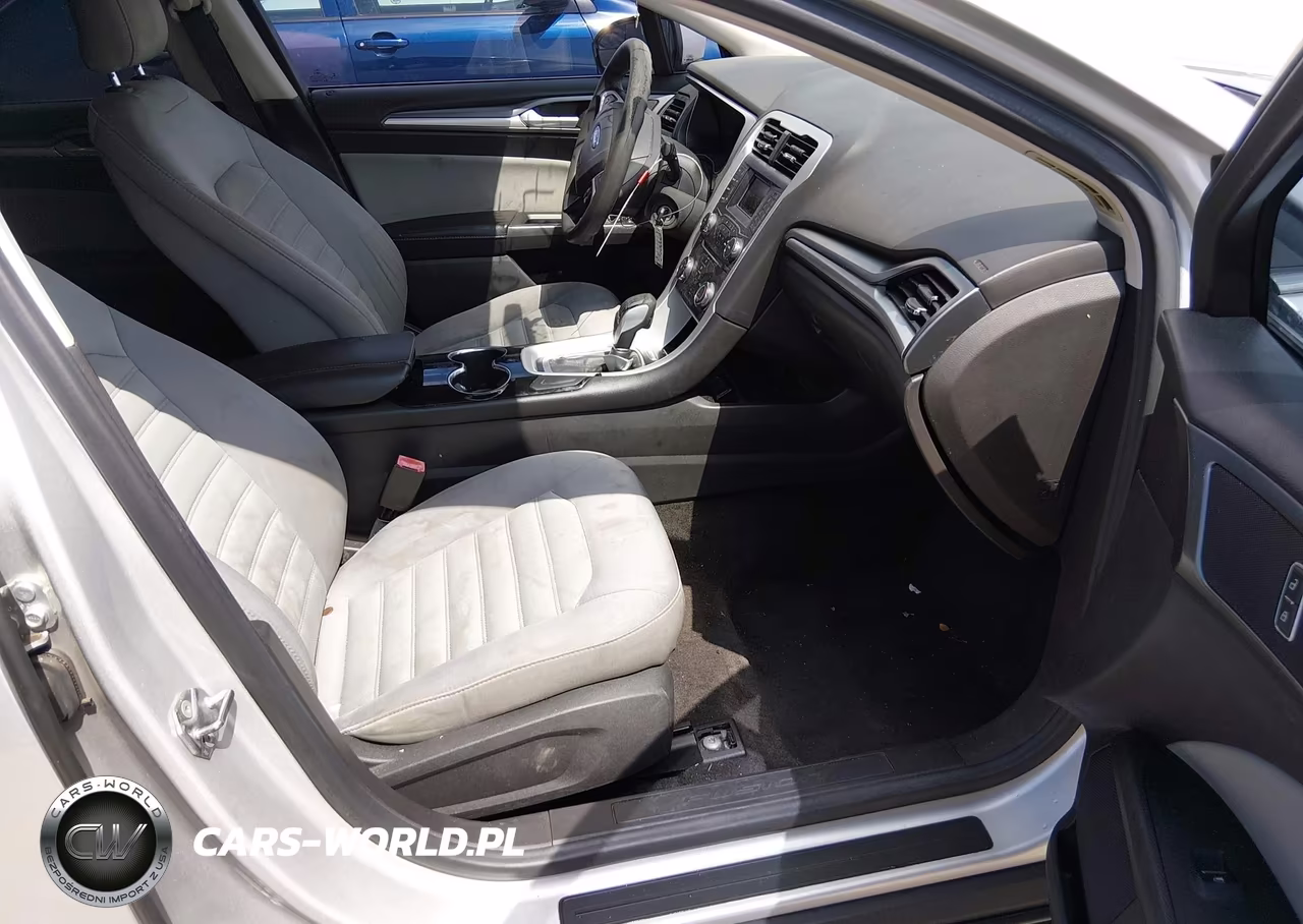 2015 Ford Fusion S VIN:3FA6P0G7XFR205719 - 5