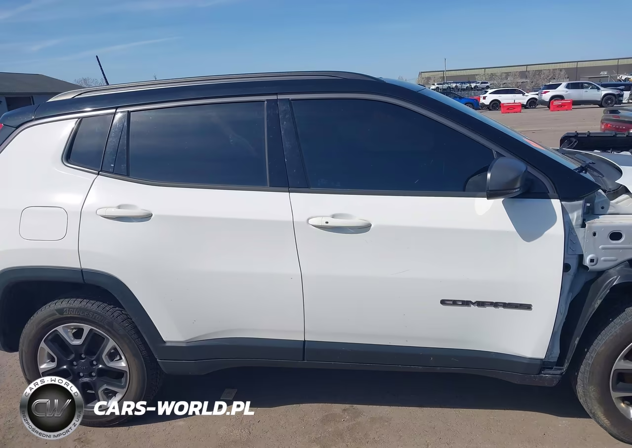 2018 Jeep Compass Trailhawk 4X4 VIN:3C4NJDDB4JT231624 - 14