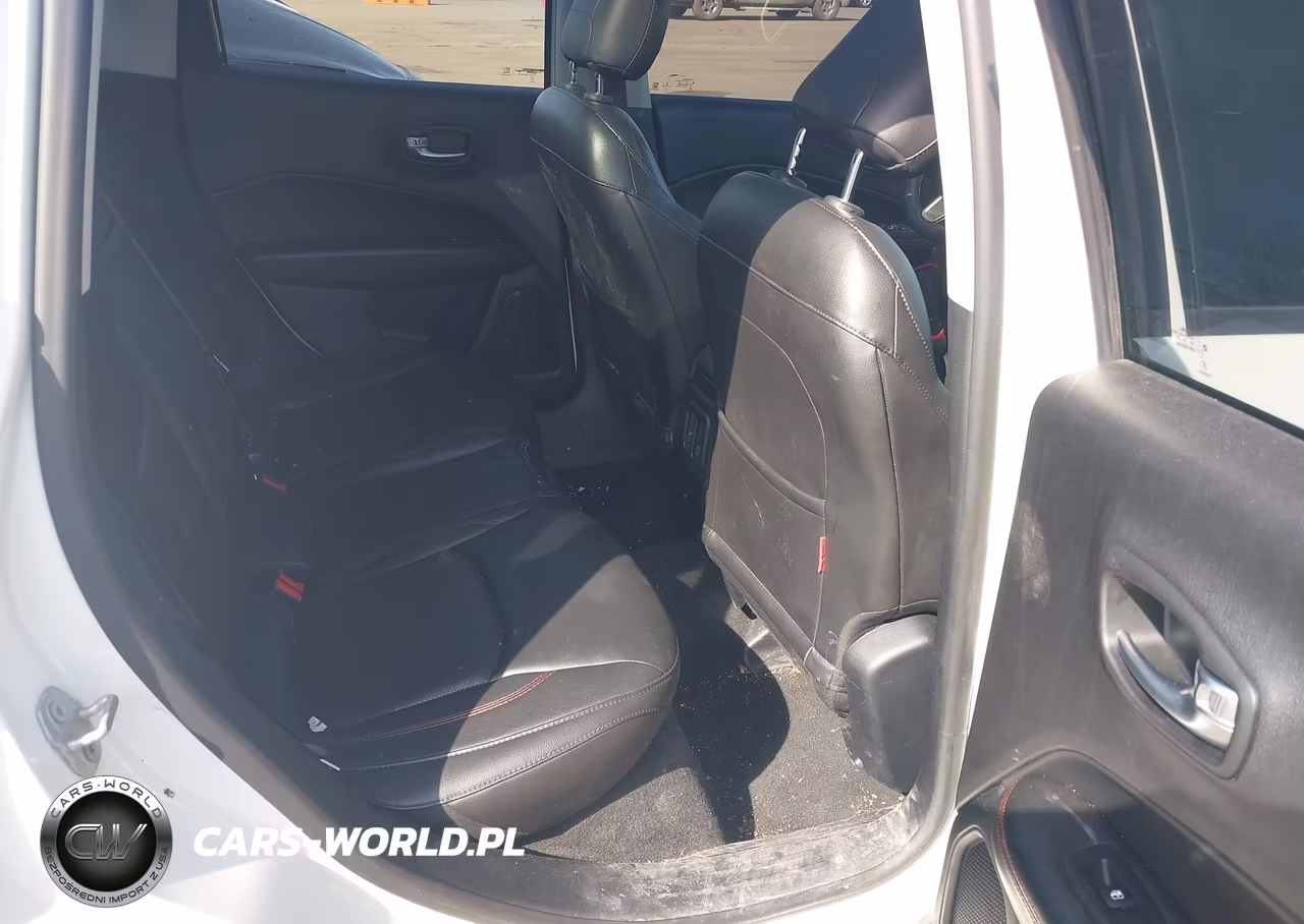 2018 Jeep Compass Trailhawk 4X4 VIN:3C4NJDDB4JT231624 - 8