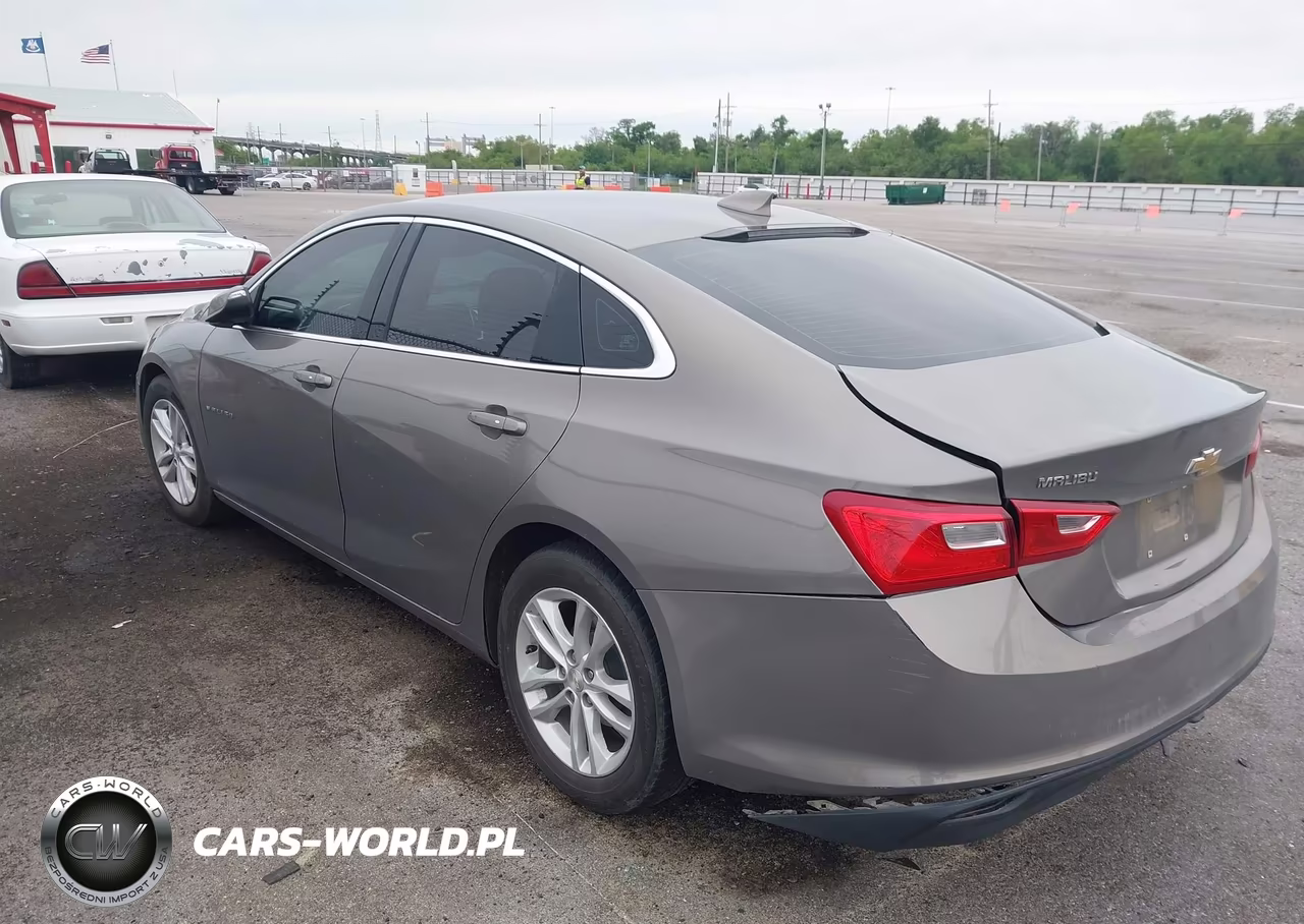 2018 Chevrolet Malibu Lt VIN:1G1ZD5ST6JF120246 - 3