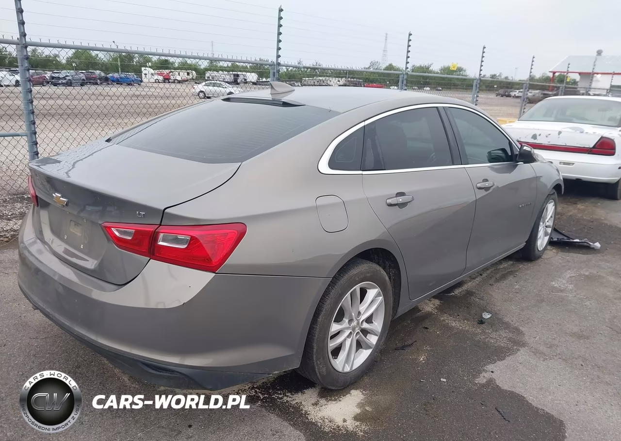 2018 Chevrolet Malibu Lt VIN:1G1ZD5ST6JF120246 - 4
