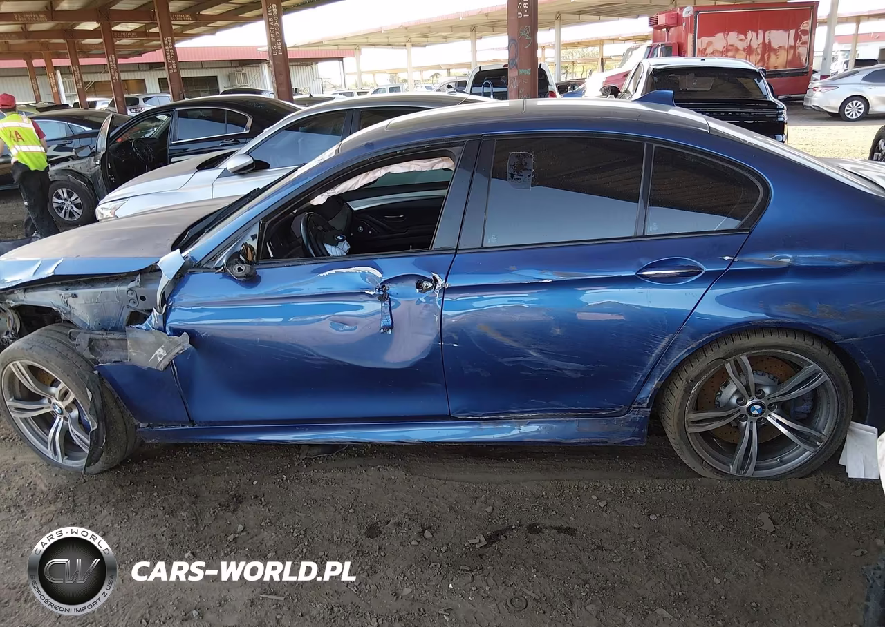2013 BMW M5 VIN:WBSFV9C55DC772577 - 14