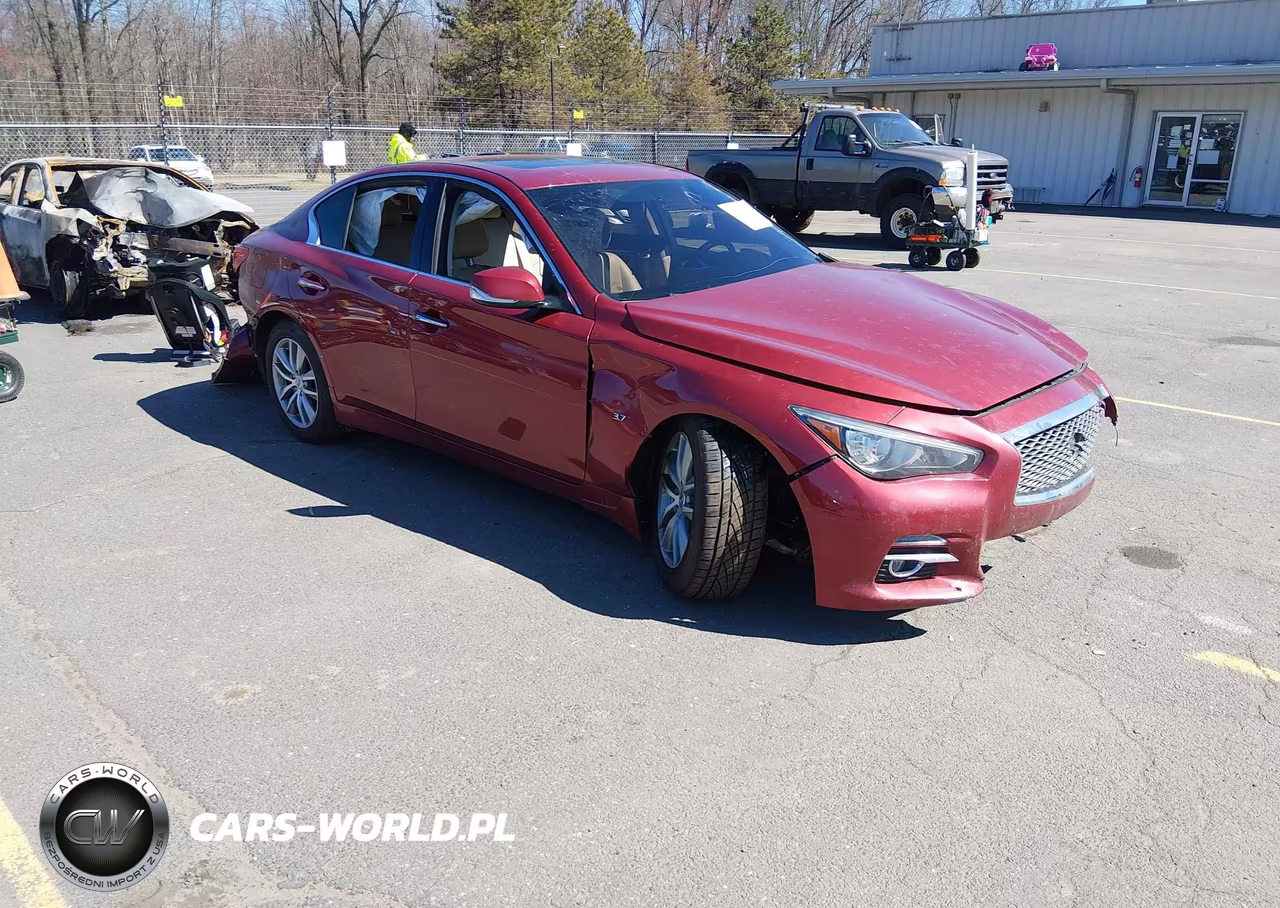 2015 Infiniti Q50 Premium