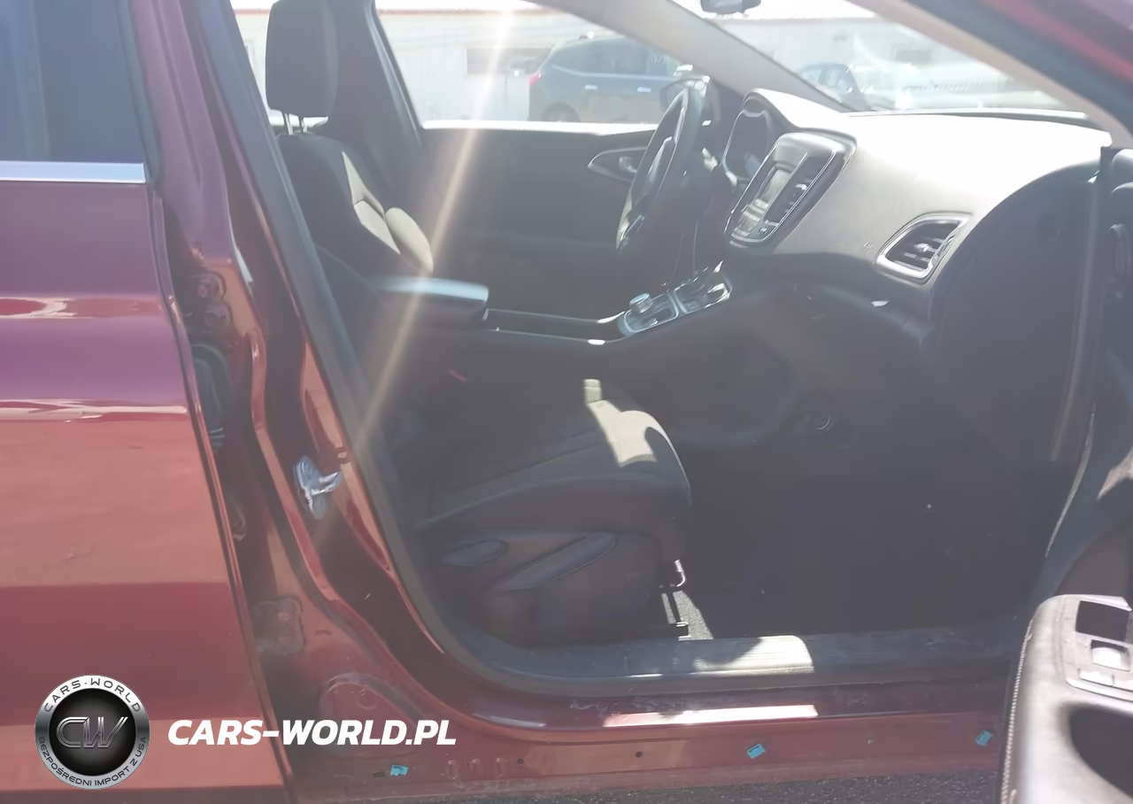 2015 Chrysler 200 Limited VIN:1C3CCCAB0FN671500 - 5