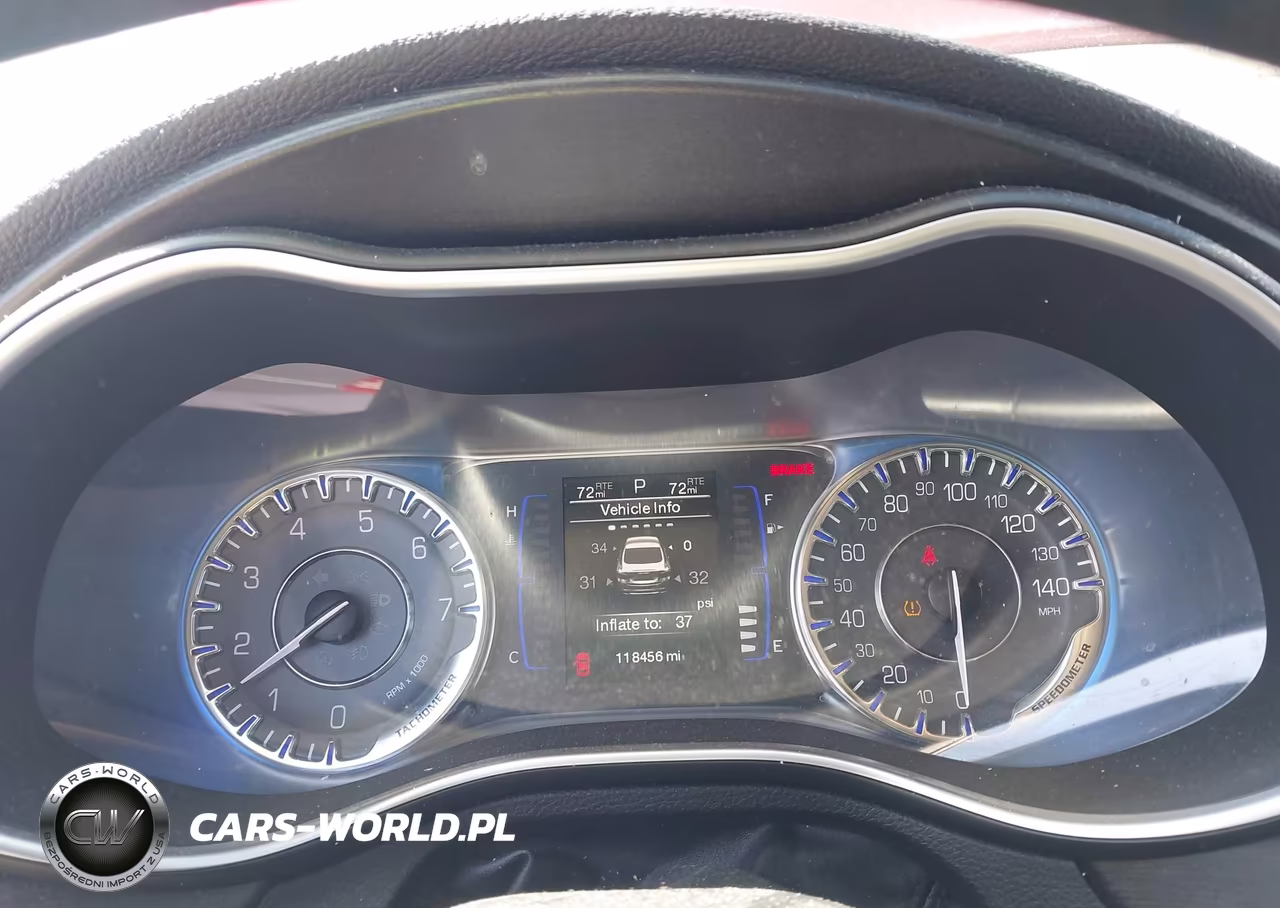 2015 Chrysler 200 Limited VIN:1C3CCCAB0FN671500 - 7